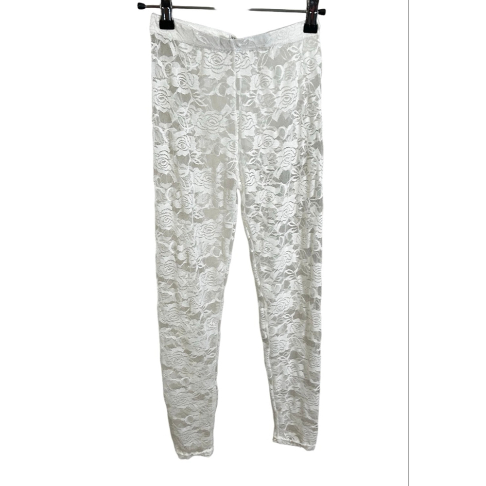 Urban Outfitters White Lace Capri Leggings | White | S/M